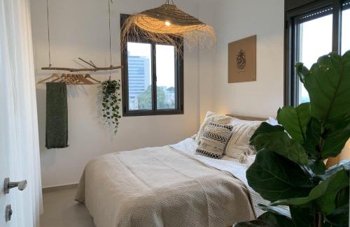 Haifa Apartment | Boho Gem Near Talpiot Mkt by Sea N' Rent