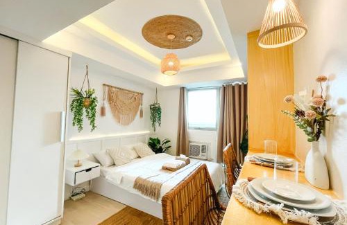 San Fernando Apartment | Boho-Inspired Studio for Couples with Huge Balcony