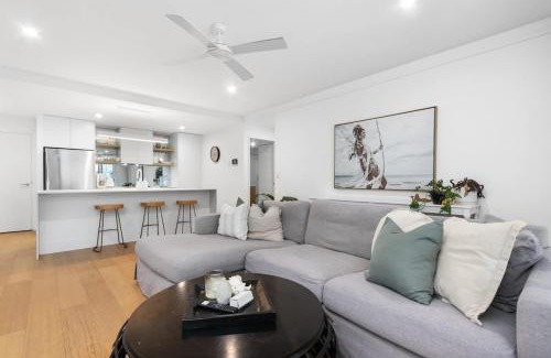 Newcastle Apartment | Bolton - Spacious Apartment with a Beautiful Courtyard