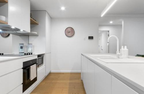 Newcastle Apartment | Bolton - Spacious Apartment with a Beautiful Courtyard