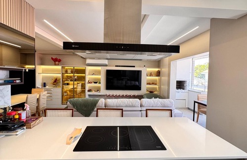 Cachoeira do Bom Jesus Apartment | Bom Jesus Waterfall Luxury apartment with 3 suites, 30 meters from the beach