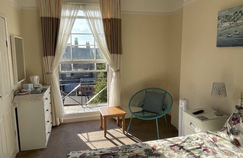 Lowestoft Bed & Breakfast | Bon-ami