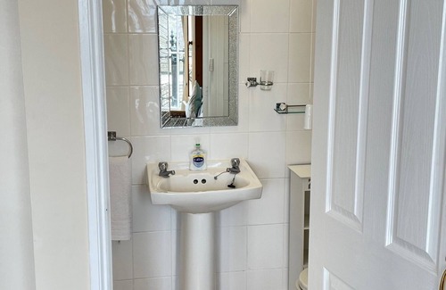 Lowestoft Bed & Breakfast | Bon-ami