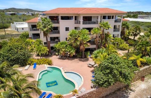 Hato Apartment | Bon Bini Bon Bida with Lovely Communal Pool