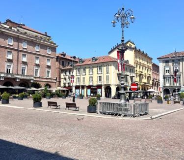 Asti Apartment | Bon Bon Luxury di piazza San Secondo