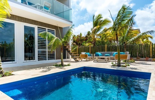Belnem Villa | Bonaire Island Villa steps to ocean