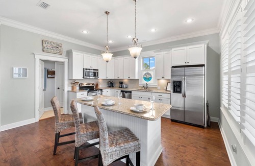 Port St. Joe House | Book for Fall! Bay Front! Private Pool! Minutes to the Beach! Ping-Pong!