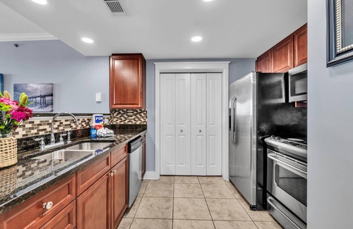 Fort Walton Beach Condo | 🦩Book Me Baby! Gorgeous Gulf & Courtyard Views~Rise Above It All!🦩