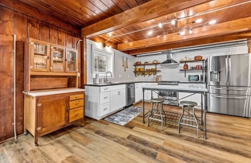 Cheat Lake Ski Chalet | Book-Me-By-The-Lake