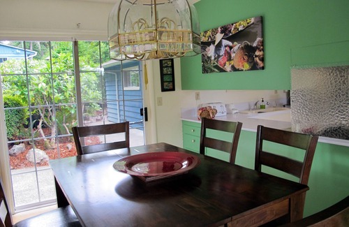 Maple Heights-Lake Desire House | Book now for 2026 World Cup - Private no stairs house 5 watercraft hiking trails