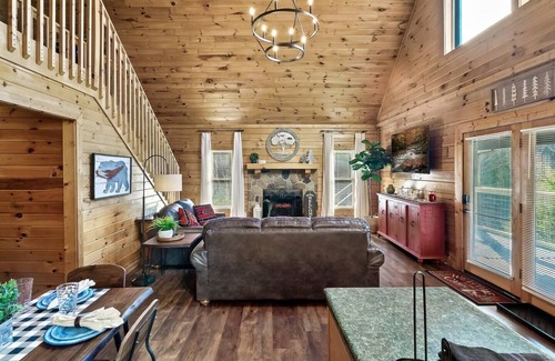 Sevierville Cabin | Book Xmas & 2026 now!|King bd|Dollywood|Arcade