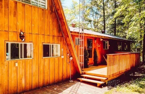 Baysville Cottage | Booking Ahead To Fall. Come see the Amazing Colors