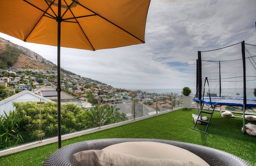 Cape Town House | Bordeaux Views - Modern family living
