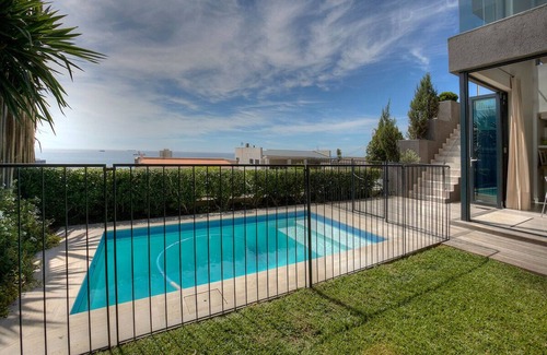 Cape Town House | Bordeaux Views - Modern family living