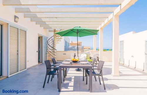 Son Serra de Marina Ski Chalet | Borges