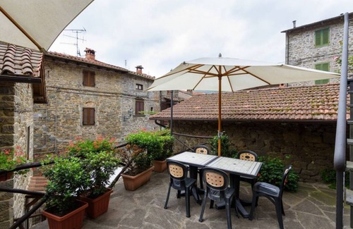 Raggiolo Apartment | Borgo Dei Corsi - ERCOLANI Apartment