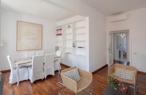 Rione XIV Borgo Apartment | Borgo Pio Private Apartment
