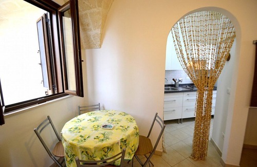 Diso House | Borgo Salino F: A characteristic and welcoming apartment in the characteristic style of the Apulian countryside, with Free WI-FI.