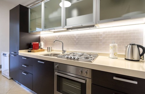 Municipio 2 Apartment | Boscoincittà Apt with garage and whirlpool!