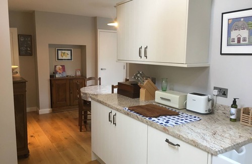 Bosham House | Bosham/Goodwood, close to water with Pool - Stunning!