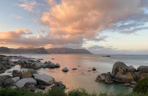 Simon's Town Cabin | Bosky Dell on Boulders Beach
