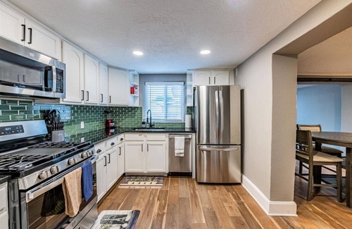 Los Griegos House | Bosque Bungalow B - 4 bedroom