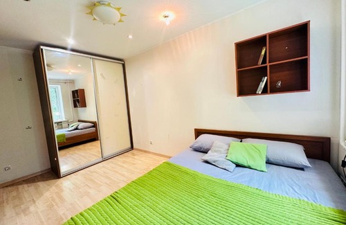 Dzerzhyns'kyi District Apartment | Botanical Garden Apartment