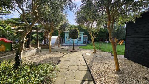 Kingsgate House | Botany Bay Beach House - Stunning Sea Views