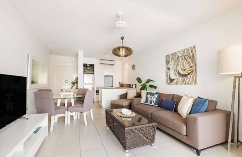 Palm Cove Apartment | Bottlebrush A Beachside Resort Paradise