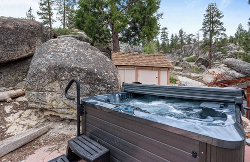 Boulder Bay Condo | Boulder Bay Chalet Lakefront