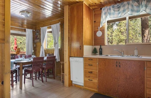 Boulder Bay Cabin | Boulder Bay Getaway - Cozy Cabin