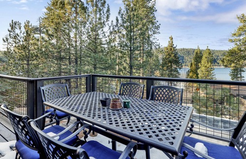 Boulder Bay Ski Chalet | Boulder Cove Lakeview Chalet- Relaxing Retreat Cabin