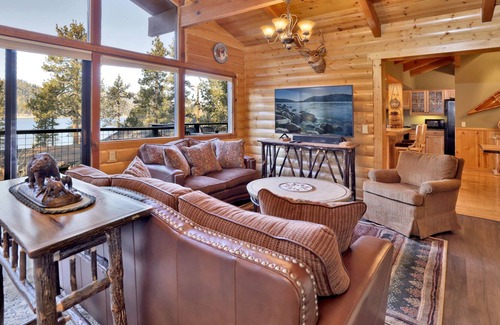Boulder Bay Ski Chalet | Boulder Cove Lakeview Chalet- Relaxing Retreat Cabin