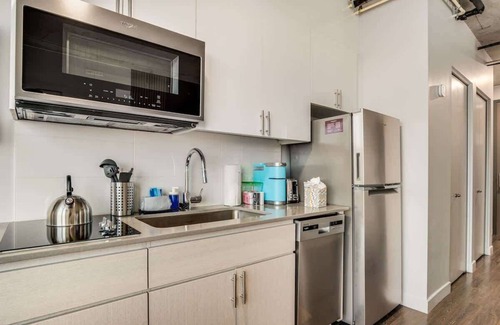 Downtown Phoenix Apartment | Boulevard Stays Highrise STU Sky Pool, Parking, Gym 21