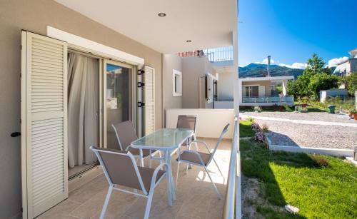 Yenion Apartment | Bounatsa Studios & Apartments