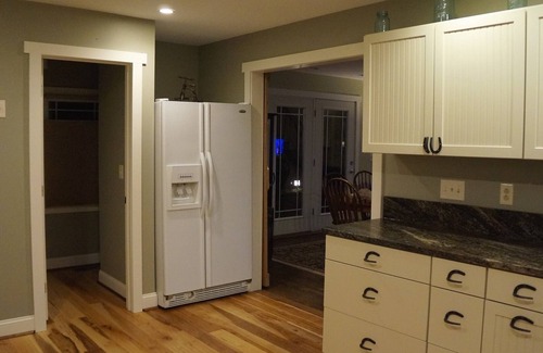 Midway House | Bourbon Trail, Horse Park & Farms, Keeneland, Vineyard & Winery