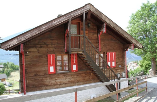 Erschmatt Apartment | Boutique Apartment in Valais with Balcony
