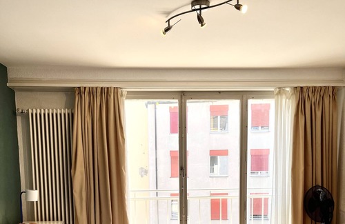 Eaux-Vives Vollandes Apartment | Boutique Central Studio, 5' from Lake
