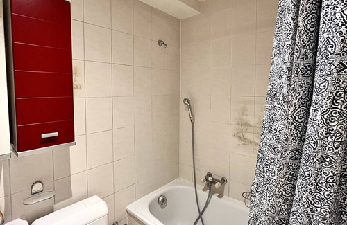 Eaux-Vives Vollandes Apartment | Boutique Central Studio, 5' from Lake