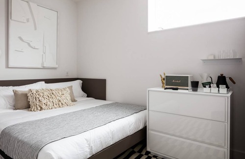 North Downtown Hotel | Boutique Hotel Suite above the Jefferson Theater on the Downtown Mall