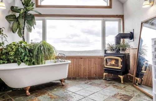 Division No. 3 Cabin | Boutique Lodge on 16 acres of private land between the Mountains & Prairies.