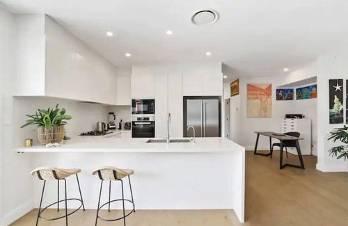 Newport Apartment | Boutique Newport Living