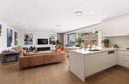 Newport Apartment | Boutique Newport Living