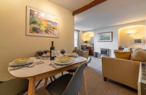 Southwold House | Bovis Cottage