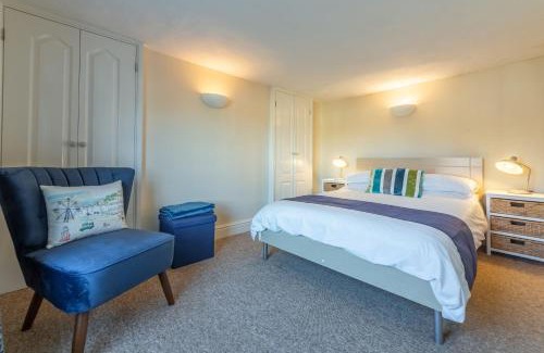 Southwold House | Bovis Cottage