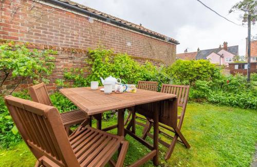 Southwold House | Bovis Cottage