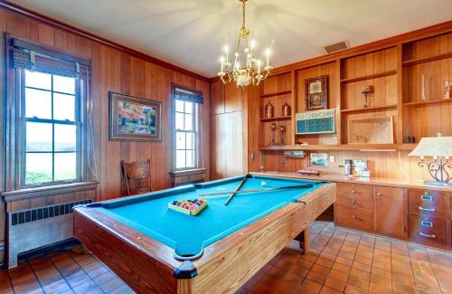 Oakland House | Bowling Green House with Shared Pool!