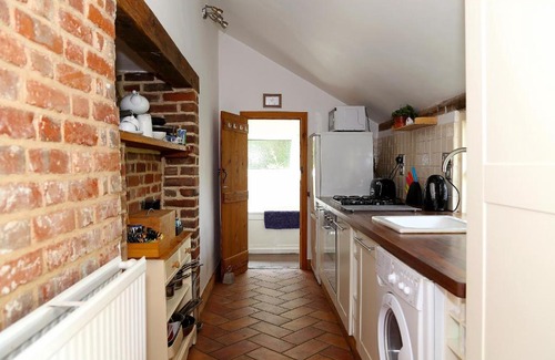 Eastling House | Box Cottage