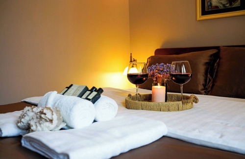 Bozcaada Bed & Breakfast | Bozcaada Biz Otel