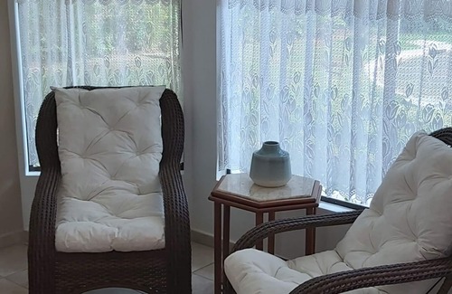 Balneario Praia do Pernambuco House | BEAUTIFUL, LARGE AND COZY HOUSE CLOSE TO THE BEACH, GATED COMMUNITY, SWIMMING POOL, BARBECUE